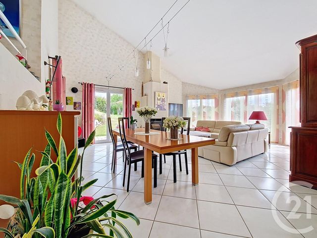 Afficher la photo en grand maison à vendre - 8 pièces - 165.66 m2 - CEYRAT - 63 - AUVERGNE - Century 21 Stéphane Roume Immobilier