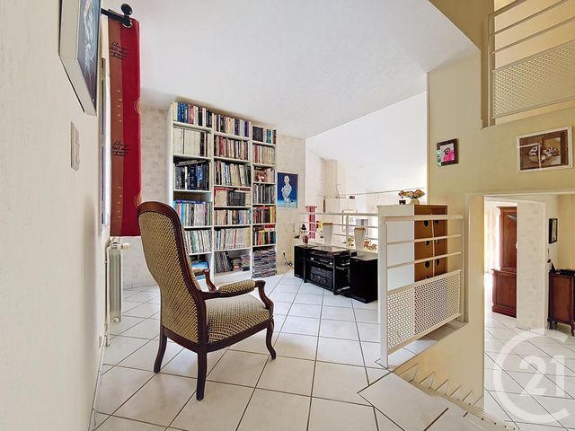 Afficher la photo en grand maison à vendre - 8 pièces - 165.66 m2 - CEYRAT - 63 - AUVERGNE - Century 21 Stéphane Roume Immobilier