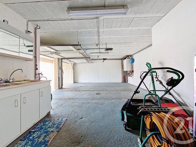 Afficher la photo en grand maison à vendre - 8 pièces - 165.66 m2 - CEYRAT - 63 - AUVERGNE - Century 21 Stéphane Roume Immobilier