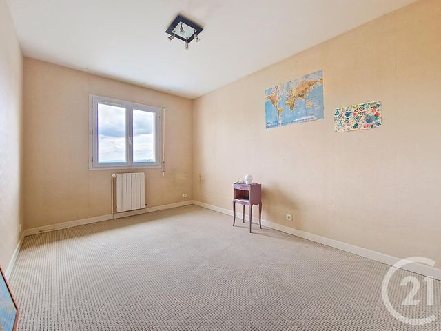 Afficher la photo en grand maison à vendre - 8 pièces - 165.66 m2 - CEYRAT - 63 - AUVERGNE - Century 21 Stéphane Roume Immobilier