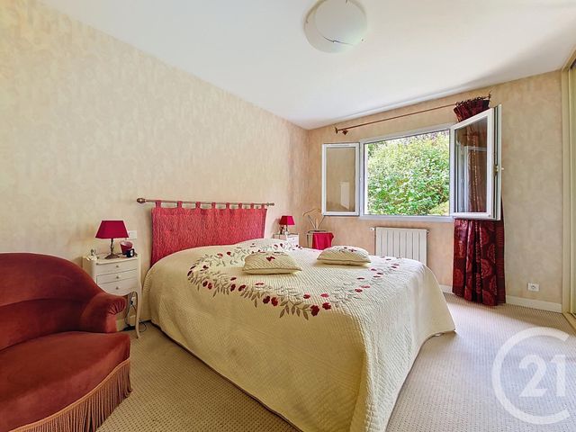 Afficher la photo en grand maison à vendre - 8 pièces - 165.66 m2 - CEYRAT - 63 - AUVERGNE - Century 21 Stéphane Roume Immobilier