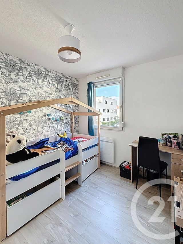 Appartement F4 à vendre - 4 pièces - 74.8 m2 - AUBIERE - 63 - AUVERGNE - Century 21 Stéphane Roume Immobilier