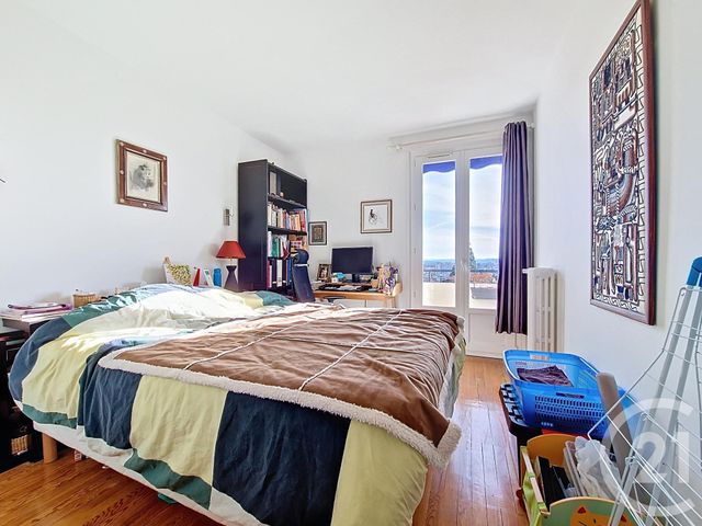 Appartement T4 à vendre - 4 pièces - 98.49 m2 - CHAMALIERES - 63 - AUVERGNE - Century 21 Stéphane Roume Immobilier