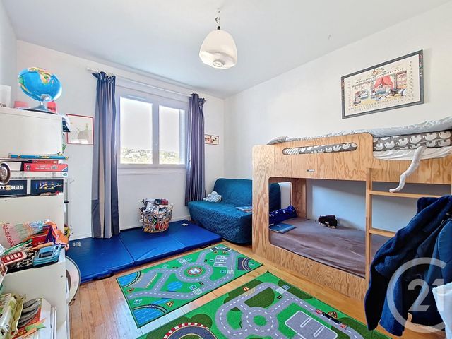 Appartement T4 à vendre - 4 pièces - 98.49 m2 - CHAMALIERES - 63 - AUVERGNE - Century 21 Stéphane Roume Immobilier