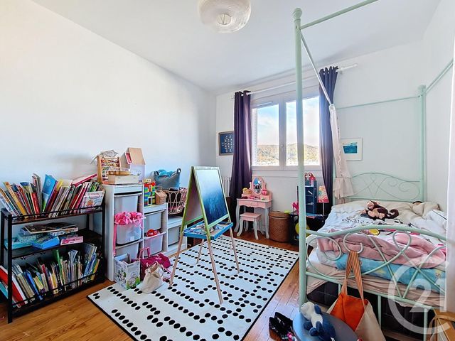 Appartement T4 à vendre - 4 pièces - 98.49 m2 - CHAMALIERES - 63 - AUVERGNE - Century 21 Stéphane Roume Immobilier