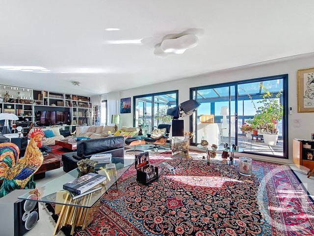 Appartement T5 à vendre - 5 pièces - 212.0 m2 - CLERMONT FERRAND - 63 - AUVERGNE - Century 21 Stéphane Roume Immobilier