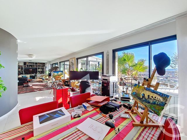 Appartement T5 à vendre - 5 pièces - 212.0 m2 - CLERMONT FERRAND - 63 - AUVERGNE - Century 21 Stéphane Roume Immobilier