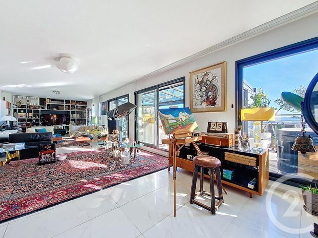 Appartement T5 à vendre - 5 pièces - 212.0 m2 - CLERMONT FERRAND - 63 - AUVERGNE - Century 21 Stéphane Roume Immobilier