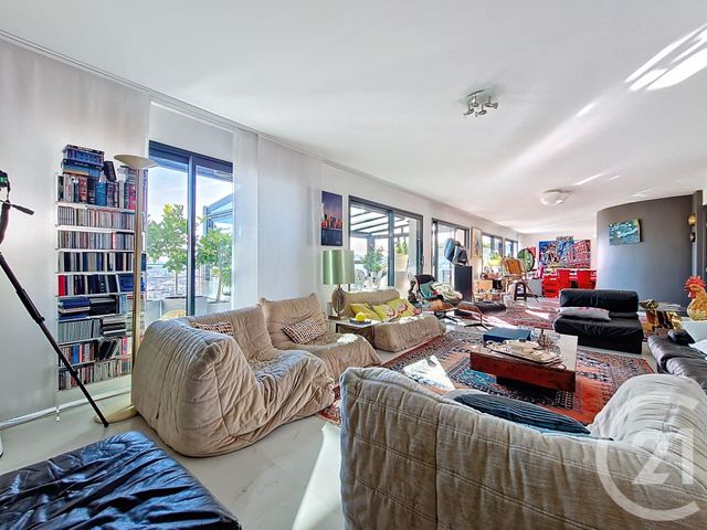 Appartement T5 à vendre - 5 pièces - 212.0 m2 - CLERMONT FERRAND - 63 - AUVERGNE - Century 21 Stéphane Roume Immobilier