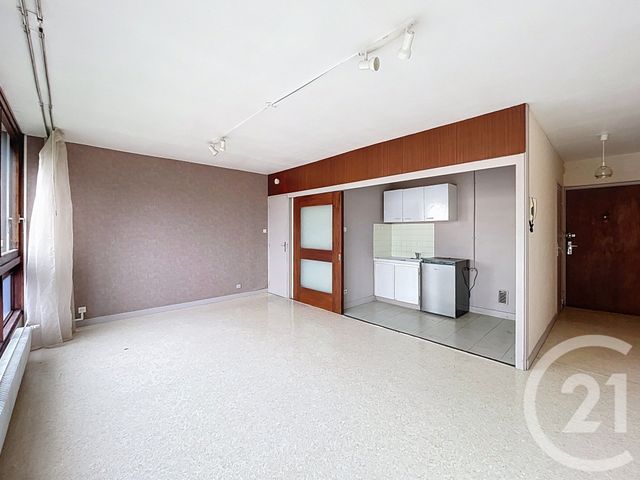 Appartement F1 à vendre - 1 pièce - 30.81 m2 - CLERMONT FERRAND - 63 - AUVERGNE - Century 21 Stéphane Roume Immobilier