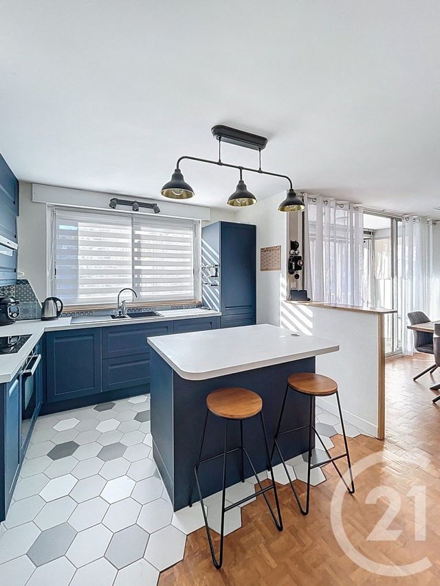 Appartement F4 à vendre - 4 pièces - 93.17 m2 - CHAMALIERES - 63 - AUVERGNE - Century 21 Stéphane Roume Immobilier