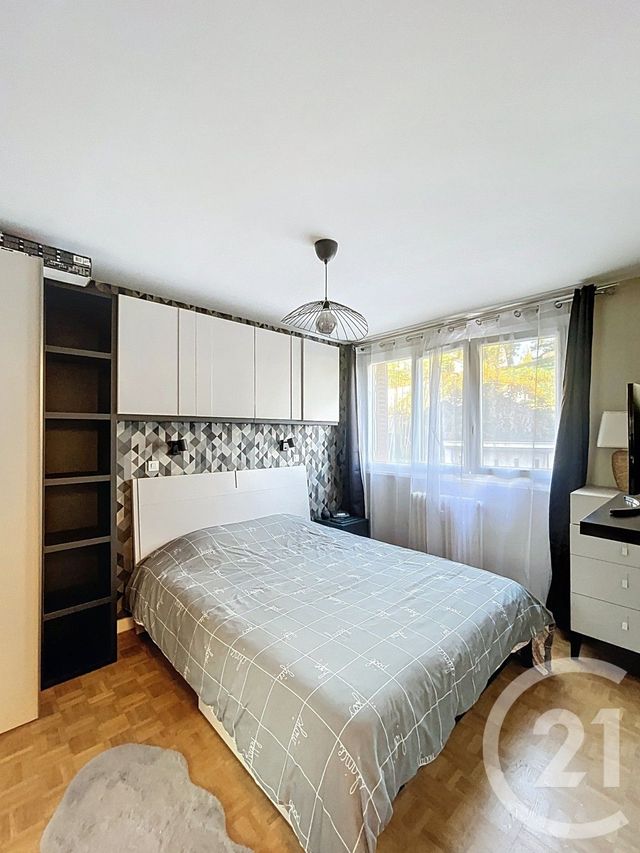 Appartement F4 à vendre - 4 pièces - 93.17 m2 - CHAMALIERES - 63 - AUVERGNE - Century 21 Stéphane Roume Immobilier