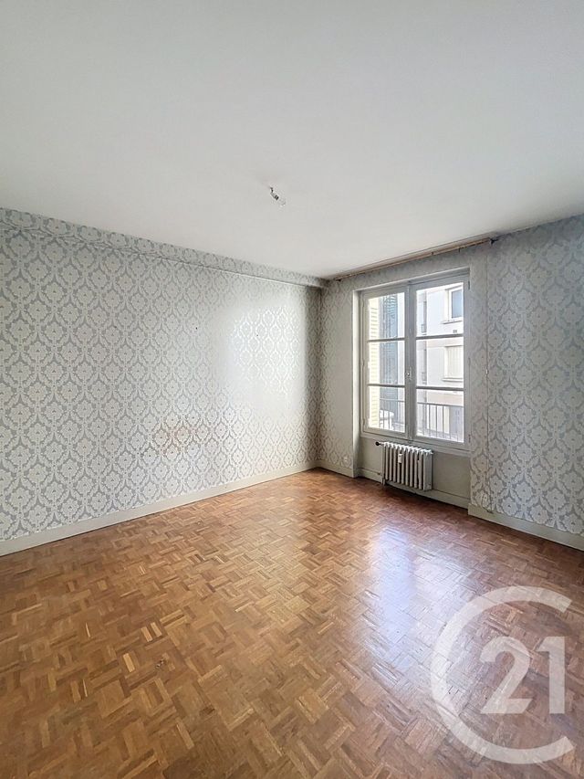 Appartement T4 à vendre - 4 pièces - 84.0 m2 - CLERMONT FERRAND - 63 - AUVERGNE - Century 21 Stéphane Roume Immobilier