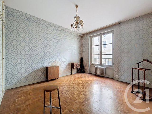 Appartement T4 à vendre - 4 pièces - 84.0 m2 - CLERMONT FERRAND - 63 - AUVERGNE - Century 21 Stéphane Roume Immobilier