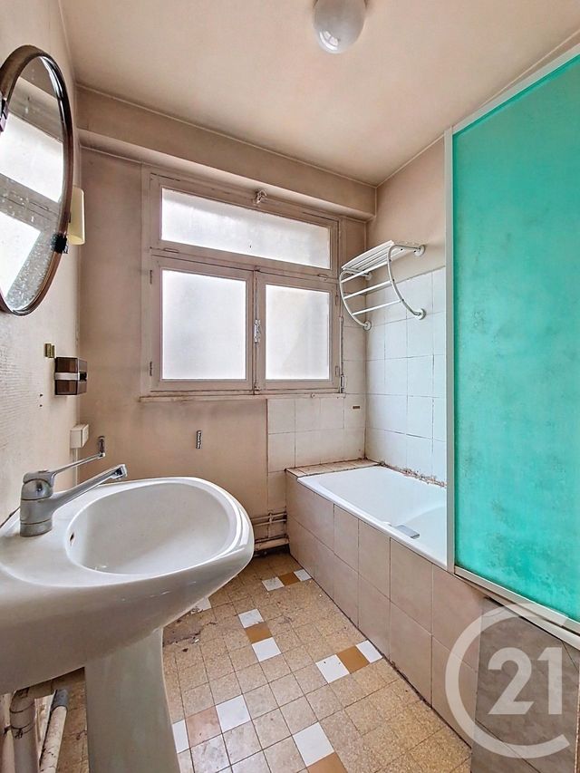 Appartement T4 à vendre - 4 pièces - 84.0 m2 - CLERMONT FERRAND - 63 - AUVERGNE - Century 21 Stéphane Roume Immobilier