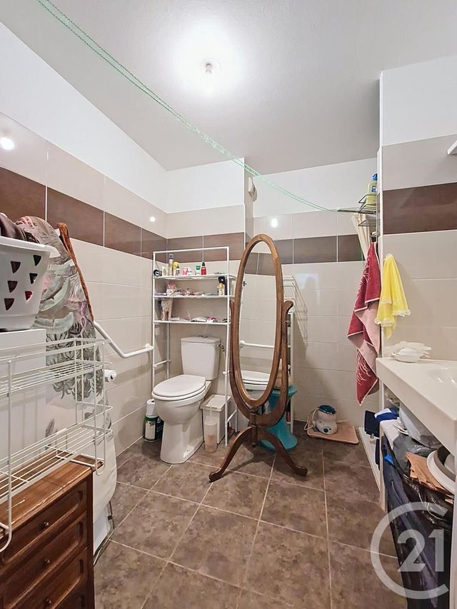 Appartement T1 à vendre - 1 pièce - 30.71 m2 - CLERMONT FERRAND - 63 - AUVERGNE - Century 21 Stéphane Roume Immobilier