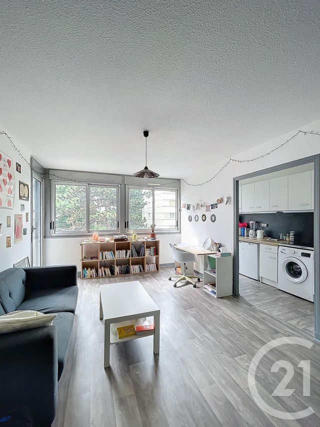 Appartement F2 à vendre - 2 pièces - 40.69 m2 - CLERMONT FERRAND - 63 - AUVERGNE - Century 21 Stéphane Roume Immobilier