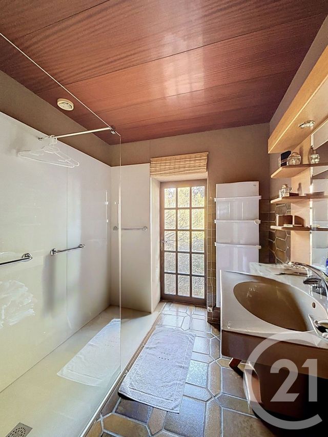 maison à vendre - 8 pièces - 300.0 m2 - ORCINES - 63 - AUVERGNE - Century 21 Stéphane Roume Immobilier