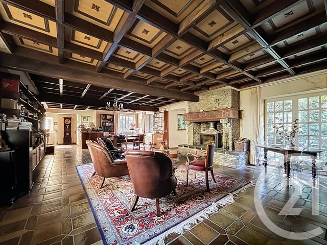 maison à vendre - 8 pièces - 300.0 m2 - ORCINES - 63 - AUVERGNE - Century 21 Stéphane Roume Immobilier