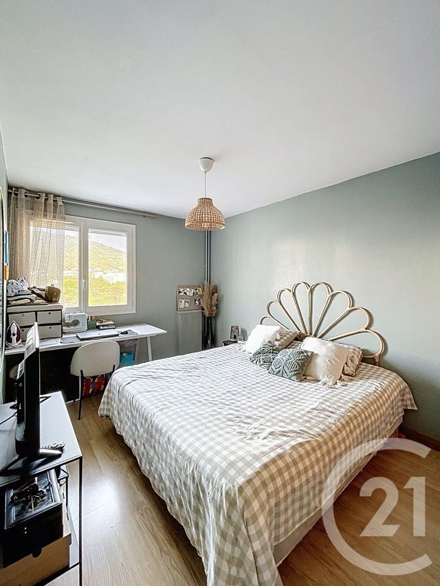 Appartement F4 à vendre - 4 pièces - 90.12 m2 - CLERMONT FERRAND - 63 - AUVERGNE - Century 21 Stéphane Roume Immobilier