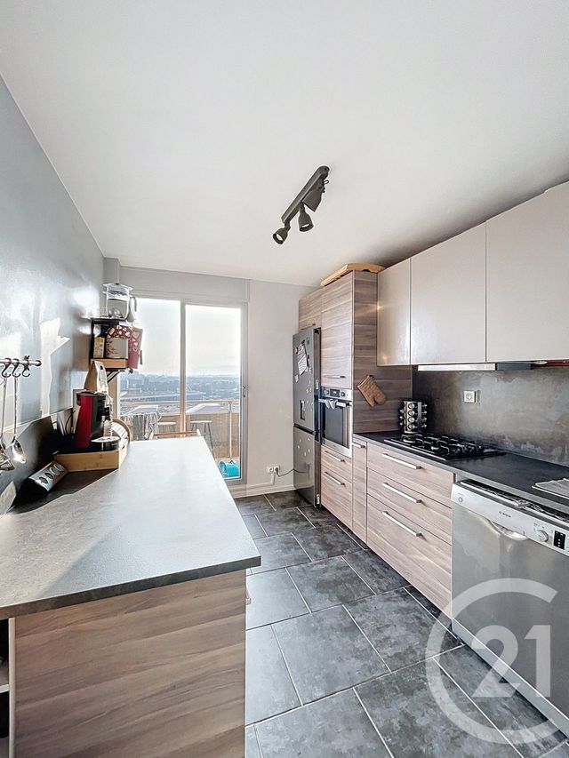 Appartement F4 à vendre - 4 pièces - 90.12 m2 - CLERMONT FERRAND - 63 - AUVERGNE - Century 21 Stéphane Roume Immobilier