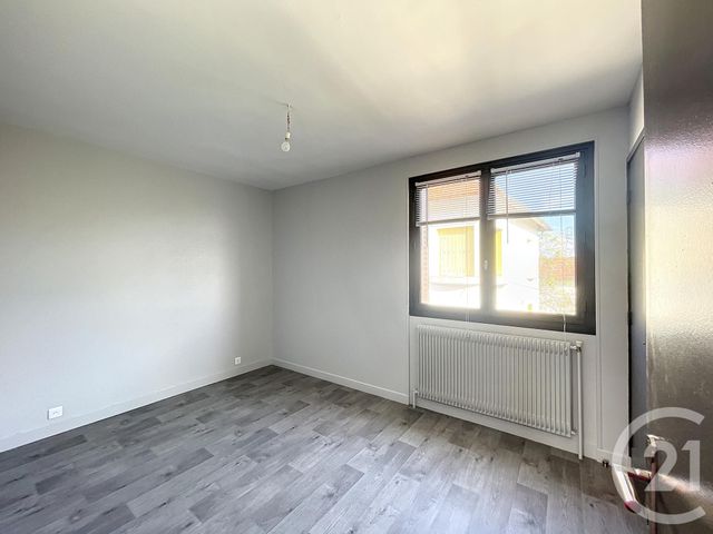 Appartement F3 à louer - 3 pièces - 65.14 m2 - CLERMONT FERRAND - 63 - AUVERGNE - Century 21 Stéphane Roume Immobilier