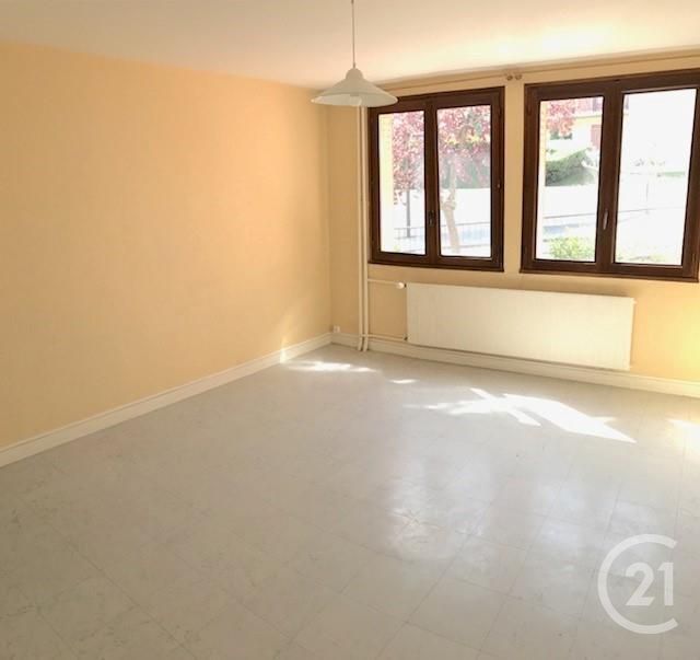 Appartement F2 à louer - 2 pièces - 54.1 m2 - CHAMALIERES - 63 - AUVERGNE - Century 21 Stéphane Roume Immobilier