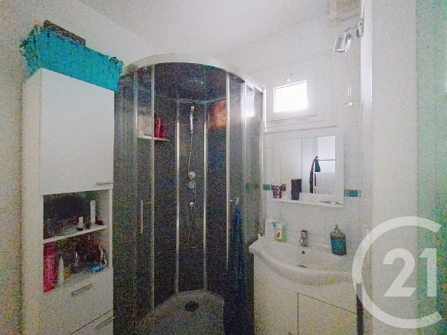 Appartement F2 à louer - 2 pièces - 54.1 m2 - CHAMALIERES - 63 - AUVERGNE - Century 21 Stéphane Roume Immobilier