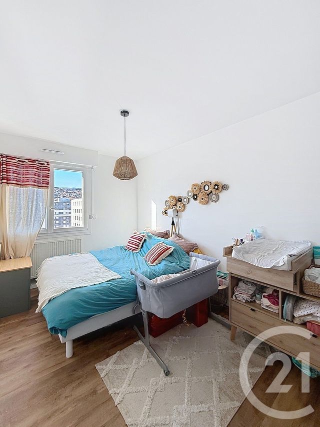 Appartement F3 à vendre - 3 pièces - 71.78 m2 - CLERMONT FERRAND - 63 - AUVERGNE - Century 21 Stéphane Roume Immobilier