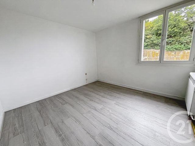 Appartement F3 à louer - 3 pièces - 65.88 m2 - CHAMALIERES - 63 - AUVERGNE - Century 21 Stéphane Roume Immobilier