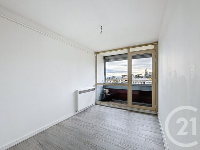 Appartement F3 à louer - 3 pièces - 65.88 m2 - CHAMALIERES - 63 - AUVERGNE - Century 21 Stéphane Roume Immobilier