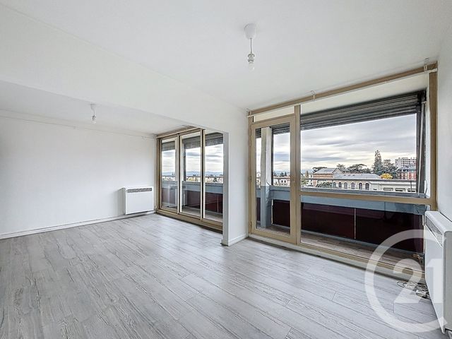 Appartement F3 à louer - 3 pièces - 65.88 m2 - CHAMALIERES - 63 - AUVERGNE - Century 21 Stéphane Roume Immobilier