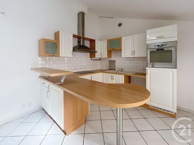 maison à louer - 2 pièces - 60.0 m2 - CLERMONT FERRAND - 63 - AUVERGNE - Century 21 Stéphane Roume Immobilier