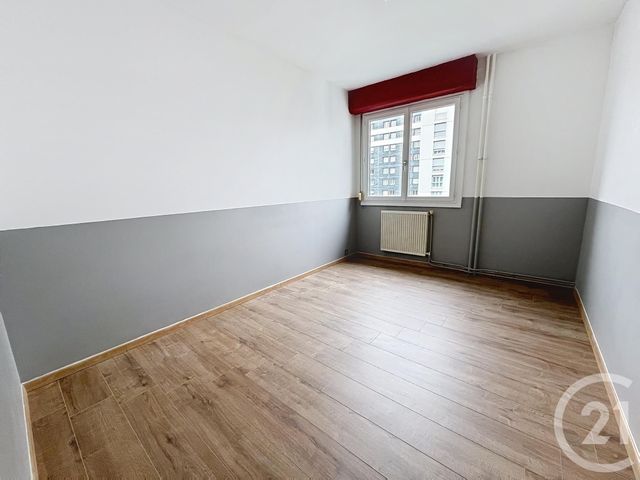 Appartement F4 à louer - 4 pièces - 81.0 m2 - CLERMONT FERRAND - 63 - AUVERGNE - Century 21 Stéphane Roume Immobilier