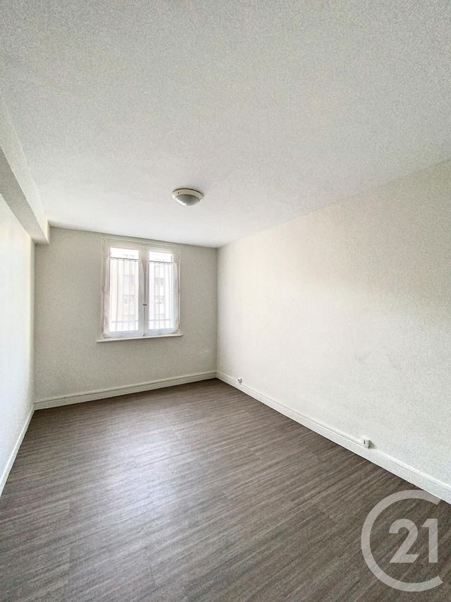 Appartement F2 à louer - 2 pièces - 44.23 m2 - CLERMONT FERRAND - 63 - AUVERGNE - Century 21 Stéphane Roume Immobilier