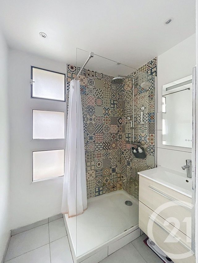 Appartement F3 à vendre - 3 pièces - 72.48 m2 - CLERMONT FERRAND - 63 - AUVERGNE - Century 21 Stéphane Roume Immobilier