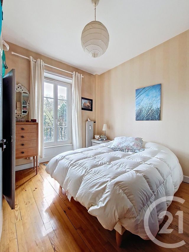 Appartement T3 à vendre - 3 pièces - 70.22 m2 - ROYAT - 63 - AUVERGNE - Century 21 Stéphane Roume Immobilier