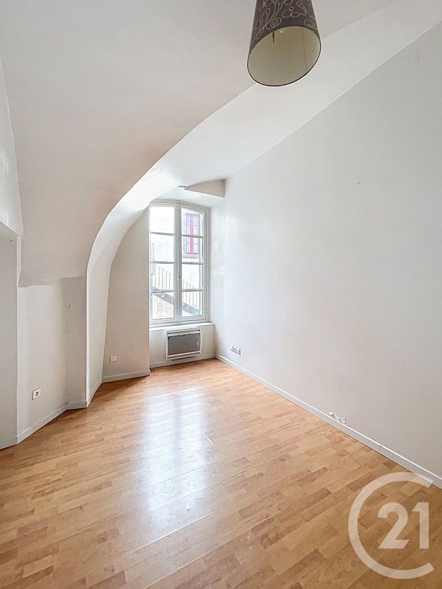 Appartement F3 à vendre - 3 pièces - 44.22 m2 - CLERMONT FERRAND - 63 - AUVERGNE - Century 21 Stéphane Roume Immobilier