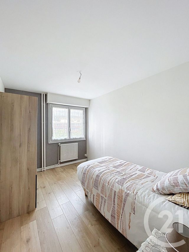 Appartement F5 à vendre - 5 pièces - 95.35 m2 - CLERMONT FERRAND - 63 - AUVERGNE - Century 21 Stéphane Roume Immobilier