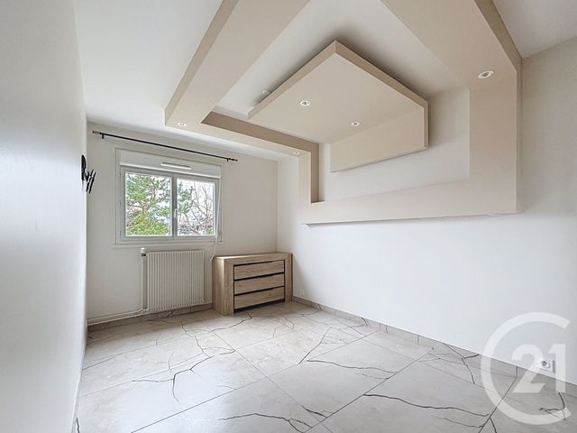 Appartement F5 à vendre - 5 pièces - 88.86 m2 - CLERMONT FERRAND - 63 - AUVERGNE - Century 21 Stéphane Roume Immobilier