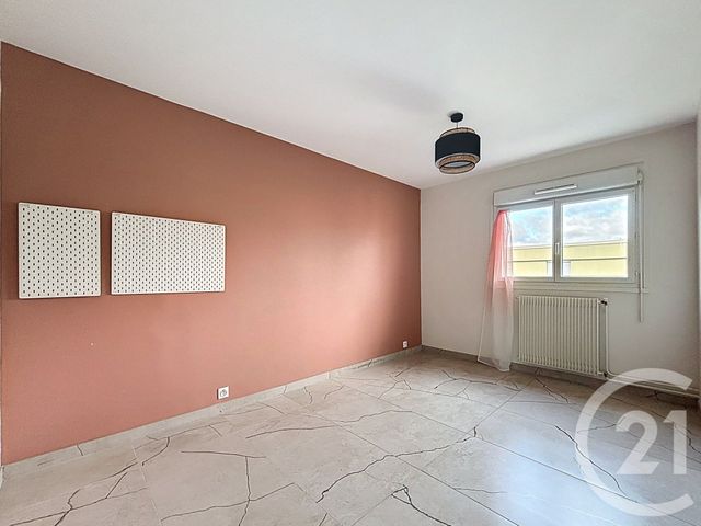 Appartement F5 à vendre - 5 pièces - 88.86 m2 - CLERMONT FERRAND - 63 - AUVERGNE - Century 21 Stéphane Roume Immobilier