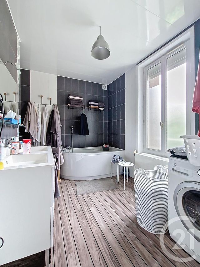 maison à vendre - 5 pièces - 100.0 m2 - BEAUMONT - 63 - AUVERGNE - Century 21 Stéphane Roume Immobilier