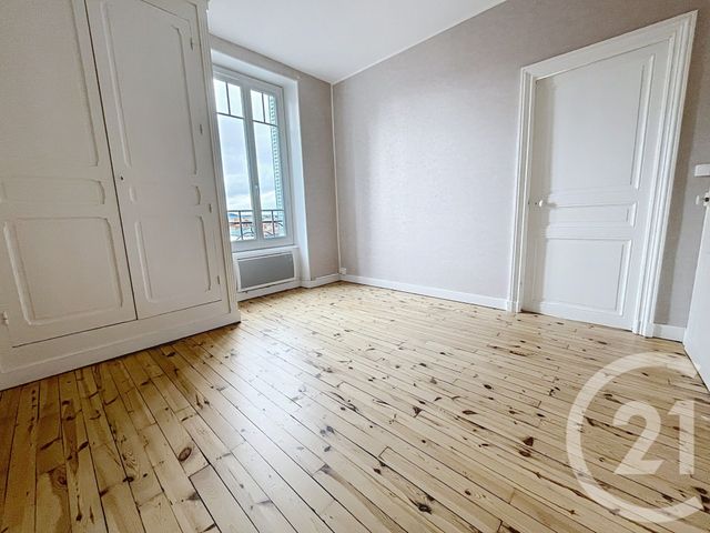 Appartement F3 à louer - 3 pièces - 55.0 m2 - CLERMONT FERRAND - 63 - AUVERGNE - Century 21 Stéphane Roume Immobilier