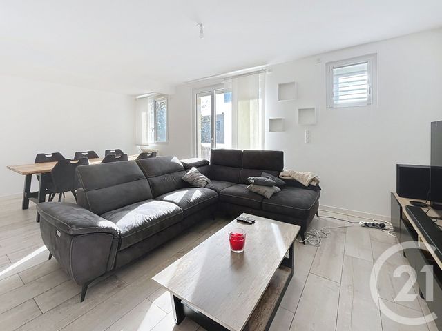 Appartement F3 à louer - 3 pièces - 74.05 m2 - CHAMALIERES - 63 - AUVERGNE - Century 21 Stéphane Roume Immobilier