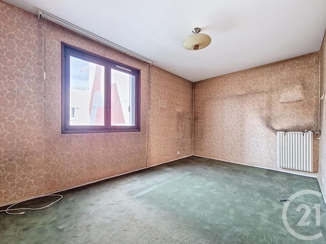 Appartement T5 à vendre - 5 pièces - 99.05 m2 - CLERMONT FERRAND - 63 - AUVERGNE - Century 21 Stéphane Roume Immobilier