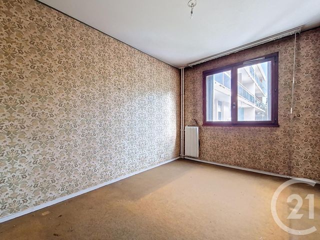 Appartement T5 à vendre - 5 pièces - 99.05 m2 - CLERMONT FERRAND - 63 - AUVERGNE - Century 21 Stéphane Roume Immobilier