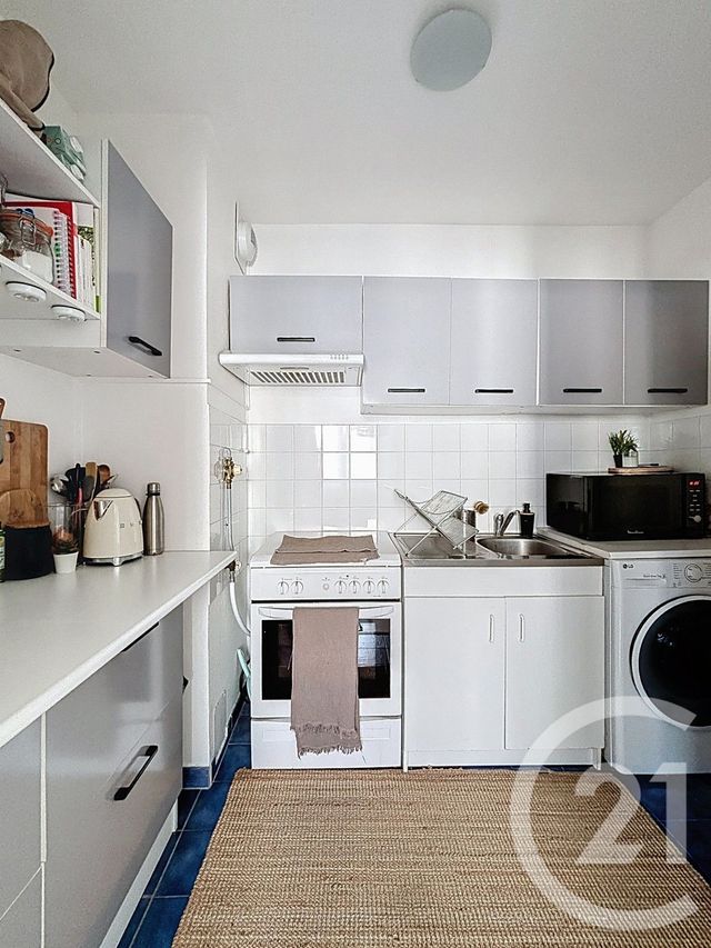 Appartement F2 à vendre - 2 pièces - 48.0 m2 - CLERMONT FERRAND - 63 - AUVERGNE - Century 21 Stéphane Roume Immobilier