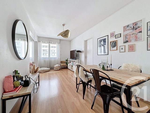 Appartement F2 à vendre - 2 pièces - 48.0 m2 - CLERMONT FERRAND - 63 - AUVERGNE - Century 21 Stéphane Roume Immobilier