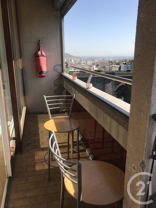 Appartement F3 à louer - 3 pièces - 56.92 m2 - CHAMALIERES - 63 - AUVERGNE - Century 21 Stéphane Roume Immobilier