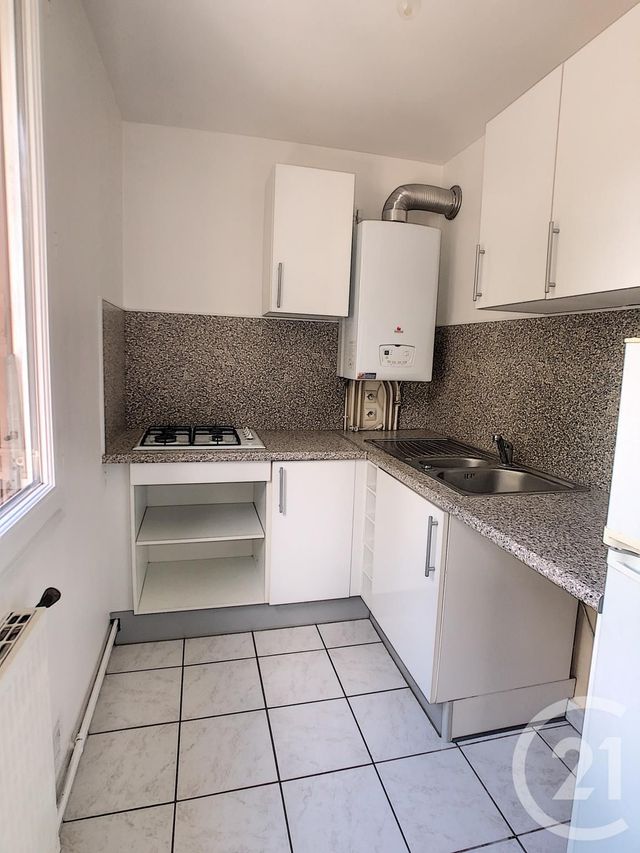 Appartement F2 à louer - 2 pièces - 43.31 m2 - CLERMONT FERRAND - 63 - AUVERGNE - Century 21 Stéphane Roume Immobilier